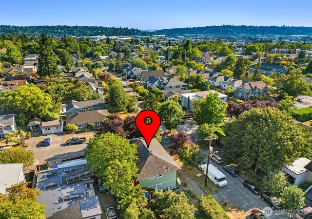 Photo 4 of Condo for sale at 618 Nw 58Th St, Seattle, WA 98107 | MLS# NWM2574796 | Listing updated on 2026-09-25