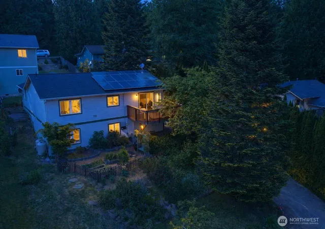 Photo 2 of Single family home for sale at 765 Summerset Wy, Sedro Woolley, WA 98284 | MLS# NWM2574797 | Listing updated on 2026-09-25