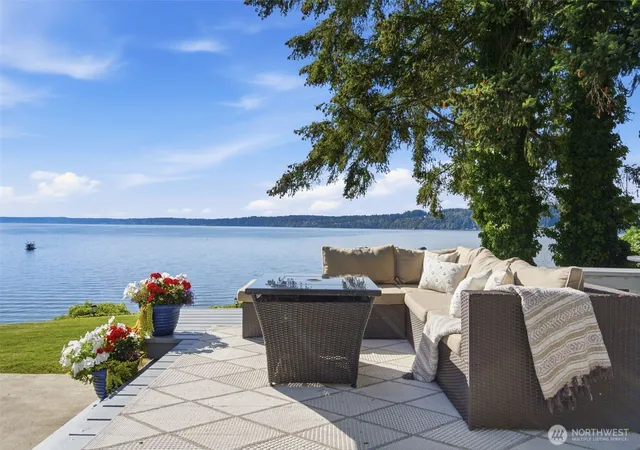 Photo 3 of Single family home for sale at 7110 Marble Beach Rd NW, Gig Harbor, WA 98332 | MLS# NWM2574805 | Listing updated on 2026-10-01