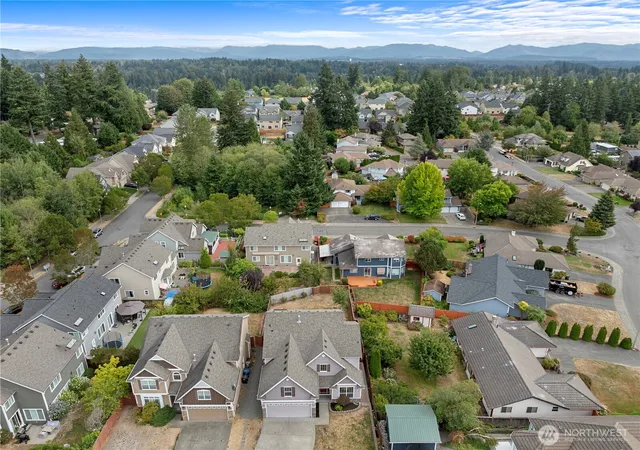 Photo 3 of Single family home for sale at 25230 132nd Pl Se, Kent, WA 98042 | MLS# NWM2574810 | Listing updated on 2026-10-02