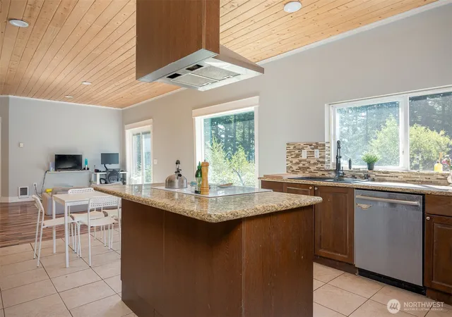 Photo 2 of Single family home for sale at 32717 Ne 94th St, Camas, WA 98607 | MLS# NWM2574818 | Listing updated on 2026-09-25