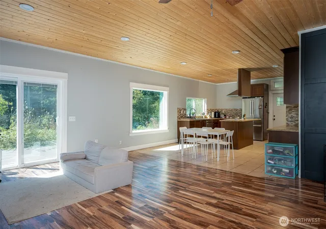 Photo 3 of Single family home for sale at 32717 Ne 94th St, Camas, WA 98607 | MLS# NWM2574818 | Listing updated on 2026-09-25