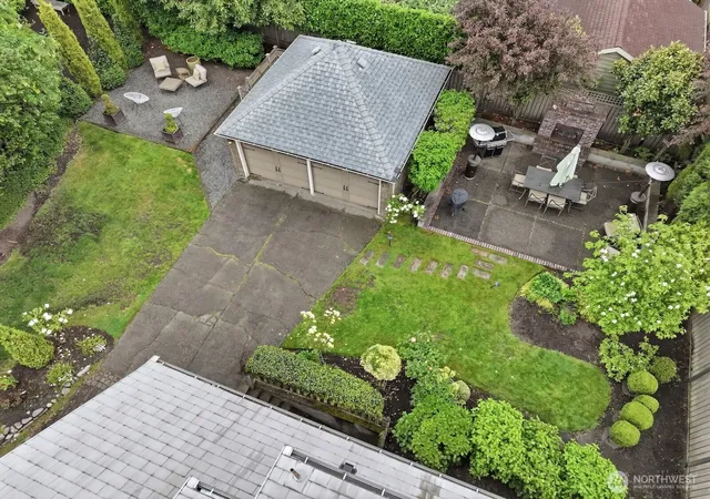 Photo 3 of Single family home for sale at 1560 28th Avenue W, Seattle, WA 98199 | MLS# NWM2574820 | Listing updated on 2026-09-23