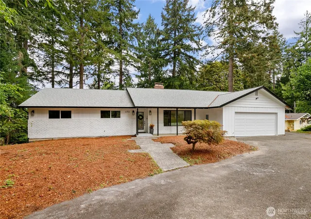 Photo 2 of Single family home for sale at 6753 Bellevista Pl Nw, Olympia, WA 98502 | MLS# NWM2574822 | Listing updated on 2026-09-30
