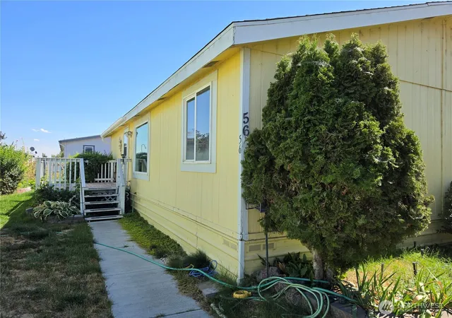 Photo 3 of Sale Pending at 3211 W Wapato Dr #56, Moses Lake, WA 98837 | MLS# NWM2574832 | Listing updated on 2026-09-24