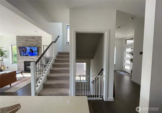 Photo 4 of Single family home for sale at 16319 Main View Ln NE, Duvall, WA 98019 | MLS# NWM2574836 | Listing updated on 2026-09-30