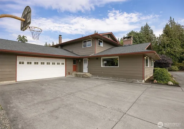 Photo 4 of Sale Pending at 9471 Axlund Rd, Lynden, WA 98264 | MLS# NWM2574839 | Listing updated on 2026-09-07