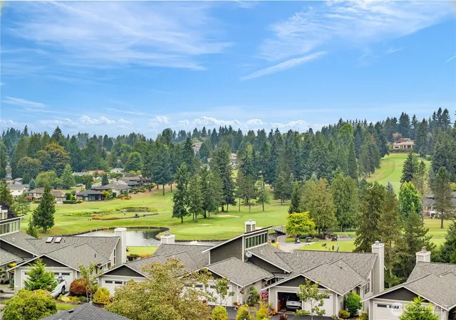 Photo 4 of Sale Pending at 25212 138th Place SE, Kent, WA 98042 | MLS# NWM2574847 | Listing updated on 2026-09-13