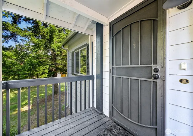 Photo 3 of Manufactured home for sale at 4000 Flynn St #28, Bellingham, WA 98229 | MLS# NWM2574854 | Listing updated on 2026-09-25