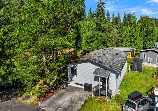 Photo 4 of Manufactured home for sale at 4000 Flynn St #28, Bellingham, WA 98229 | MLS# NWM2574854 | Listing updated on 2026-09-25