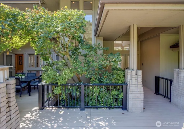 Photo 3 of Single family home for sale at 4715 81St Ave Se, Mercer Island, WA 98040 | MLS# NWM2574855 | Listing updated on 2026-10-01