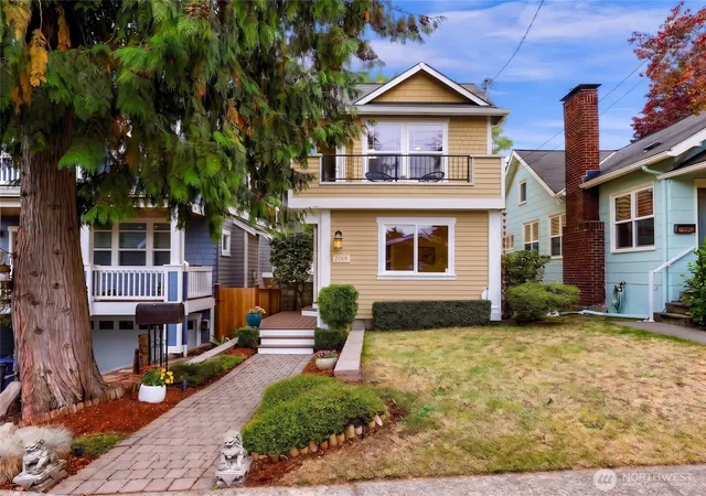 Photo 1 of Sale Pending at 7019 Ravenna Ave Ne, Seattle, WA 98115 | MLS# NWM2574865 | Listing updated on 2026-09-21