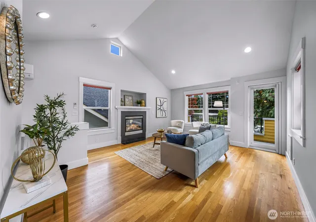 Photo 3 of Sale Pending at 7019 Ravenna Ave NE, Seattle, WA 98115 | MLS# NWM2574865 | Listing updated on 2026-09-21