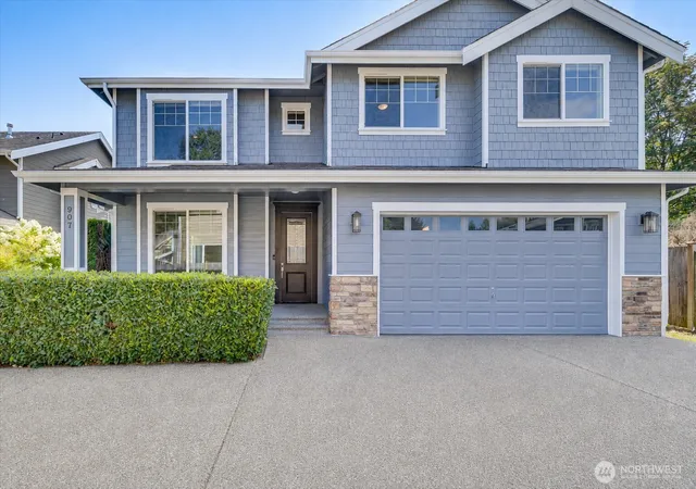 Photo 2 of Single family home for sale at 907 Ilwaco Pl Ne, Renton, WA 98059 | MLS# NWM2574870 | Listing updated on 2026-09-24