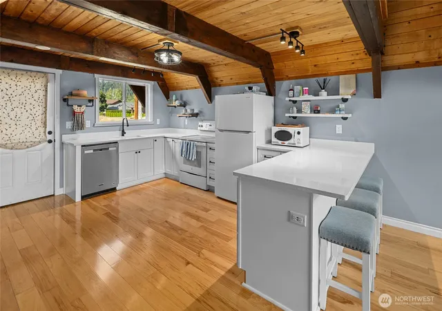 Photo 3 of Single family home for sale at 1060 St Andrews Dr, Cle Elum, WA 98922 | MLS# NWM2574873 | Listing updated on 2026-09-25