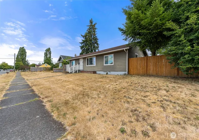 Photo 2 of Sale Pending at 5911 S Thompson Ave, Tacoma, WA 98408 | MLS# NWM2574874 | Listing updated on 2026-09-29