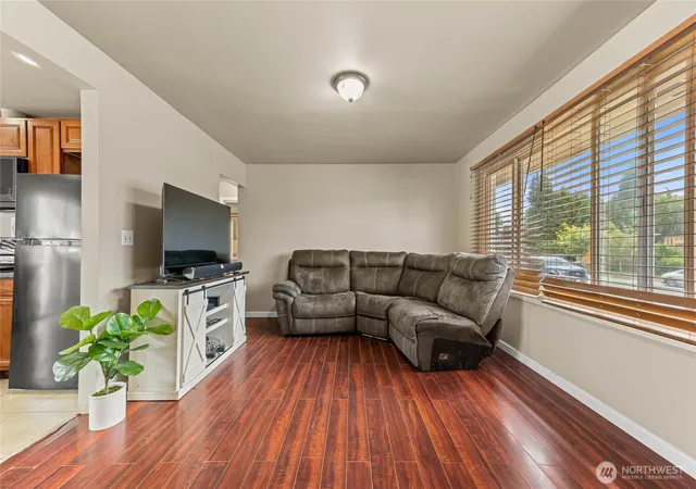 Photo 4 of Sale Pending at 5911 S Thompson Ave, Tacoma, WA 98408 | MLS# NWM2574874 | Listing updated on 2026-09-29