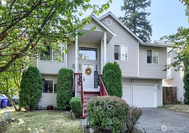 Photo 2 of Single family home for sale at 620 90th St Sw, Everett, WA 98204 | MLS# NWM2574882 | Listing updated on 2026-09-25
