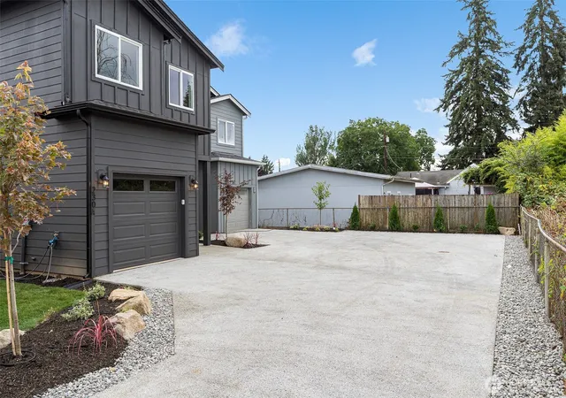Photo 3 of Townhouse for sale at 230 106th Street Sw #A, Everett, WA 98204 | MLS# NWM2574883 | Listing updated on 2026-09-22