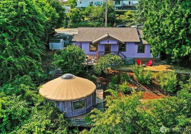 Photo 3 of Sale Pending at 5024 29Th Ave S, Seattle, WA 98108 | MLS# NWM2574886 | Listing updated on 2026-09-26