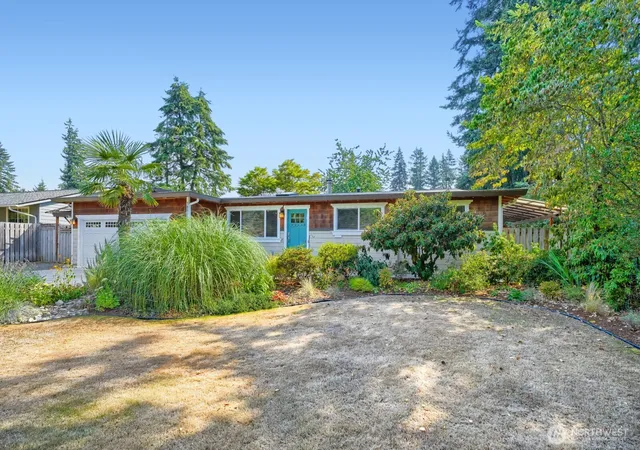 Photo 1 of Single family home for sale at 18529 Se 244th Pl, Covington, WA 98042 | MLS# NWM2574892 | Listing updated on 2026-09-25