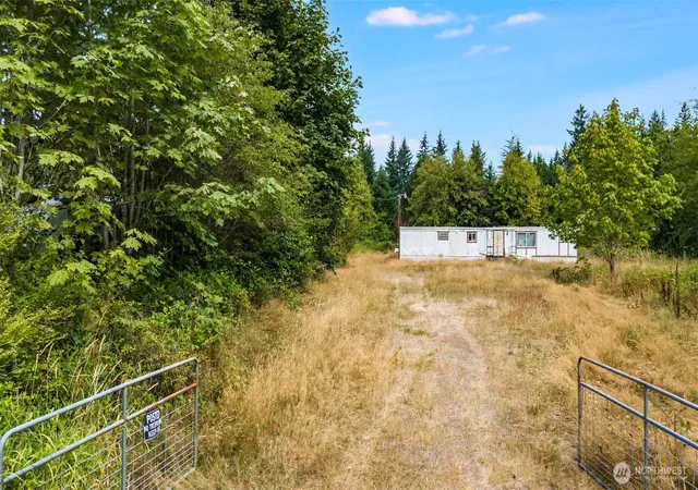 Photo 1 of Sale Pending at 25006 Se 224th St, Maple Valley, WA 98038 | MLS# NWM2574893 | Listing updated on 2026-09-25