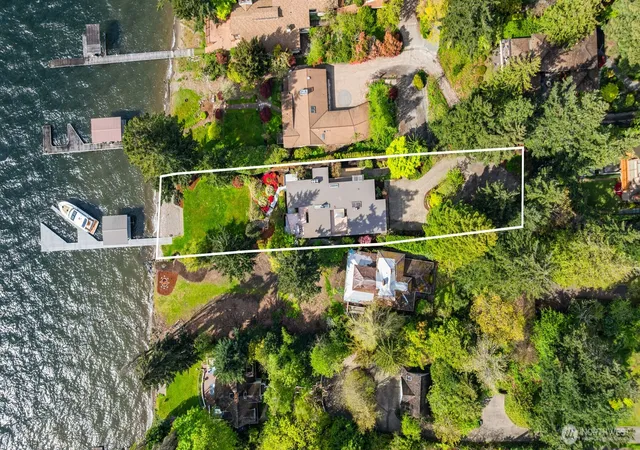 Photo 2 of Single family home for sale at 3403 Evergreen Point Rd, Medina, WA 98039 | MLS# NWM2574894 | Listing updated on 2026-10-02