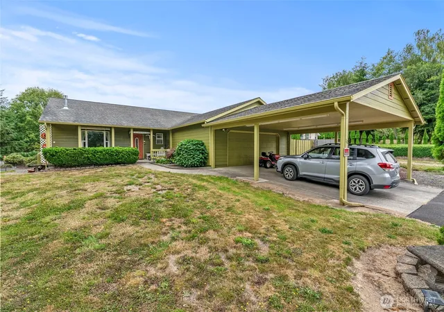 Photo 1 of Single family home for sale at 10 Par Dr, Cathlamet, WA 98612 | MLS# NWM2574906 | Listing updated on 2026-09-25