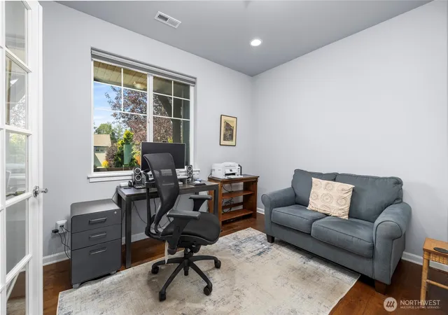 Photo 4 of Single family home for sale at 518 Twin Brooks Dr, Mount Vernon, WA 98273 | MLS# NWM2574910 | Listing updated on 2026-09-25