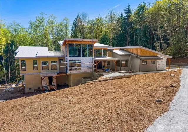 Photo 3 of Single family home for sale at 586 Samish Springs, Bellingham, WA 98229 | MLS# NWM2574920 | Listing updated on 2026-09-23
