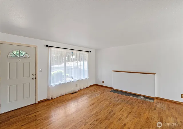 Photo 3 of Sale Pending at 1527 Sylvan Way, Bremerton, WA 98310 | MLS# NWM2574923 | Listing updated on 2026-09-25
