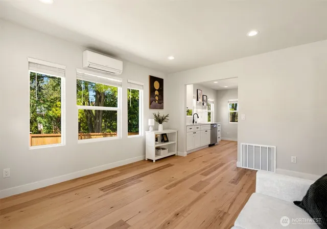 Photo 4 of Single family home for sale at 11558 Fremont Ave, Seattle, WA 98133 | MLS# NWM2574924 | Listing updated on 2026-09-25