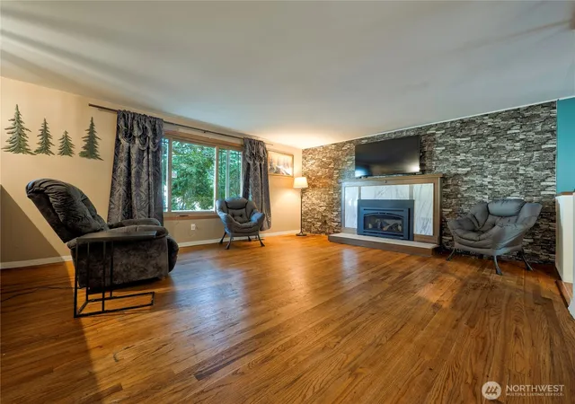 Photo 3 of Single family home for sale at 30443 3Rd Ave S, Federal Way, WA 98003 | MLS# NWM2574943 | Listing updated on 2026-10-01