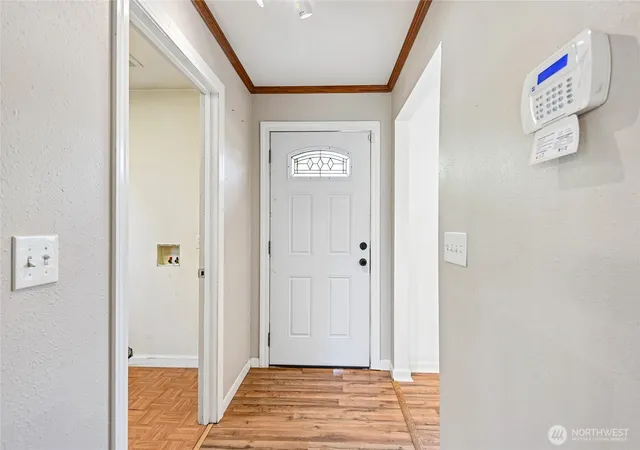 Photo 4 of Single family home for sale at 5009 Yakima Ave, Tacoma, WA 98408 | MLS# NWM2574947 | Listing updated on 2026-09-29