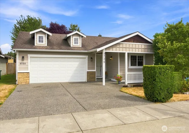Photo 1 of Single family home for sale at 5725 121st Pl Ne, Marysville, WA 98271 | MLS# NWM2574949 | Listing updated on 2026-09-25