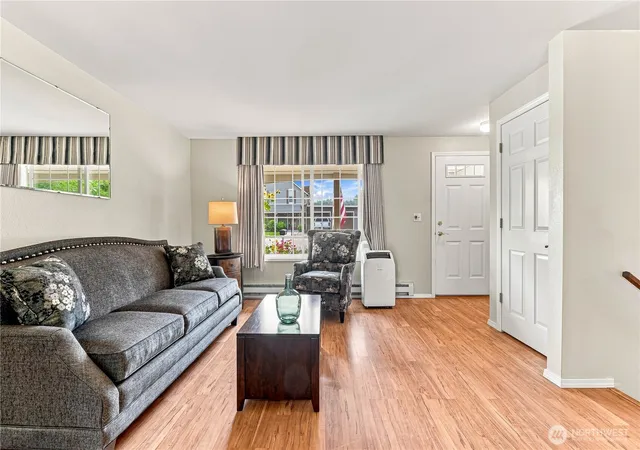 Photo 3 of Single family home for sale at 107 Oak St, Cashmere, WA 98815 | MLS# NWM2574950 | Listing updated on 2026-09-26