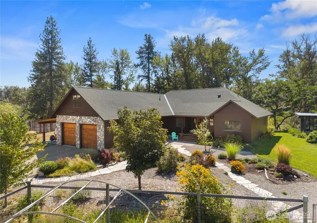 Single family home for sale at 101 Evans, Winthrop, WA 98862 | MLS# NWM2574953