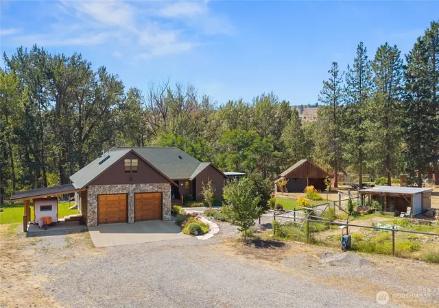 Photo 2 of Single family home for sale at 101 Evans, Winthrop, WA 98862 | MLS# NWM2574953 | Listing updated on 2026-09-25