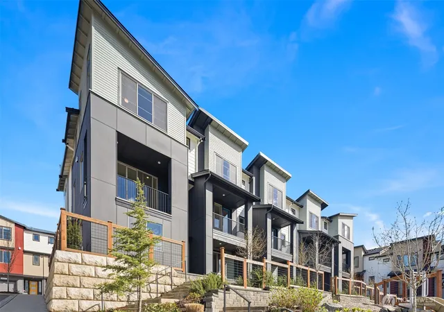 Photo 2 of Townhouse for sale at 26536 Ne 143rd Cir Ne #32-B, Duvall, WA 98019 | MLS# NWM2574955 | Listing updated on 2026-10-02
