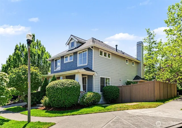 Photo 3 of Single family home for sale at 7521 Dogwood Ln Se, Snoqualmie, WA 98065 | MLS# NWM2574967 | Listing updated on 2026-10-01