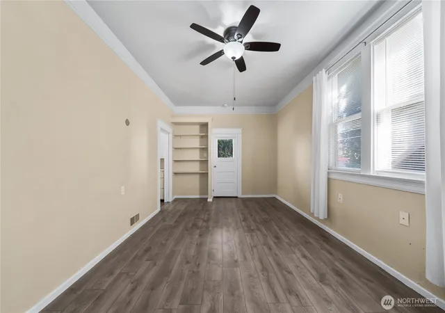 Photo 3 of Sale Pending at 5019 N 46th St, Tacoma, WA 98407 | MLS# NWM2574982 | Listing updated on 2026-09-25