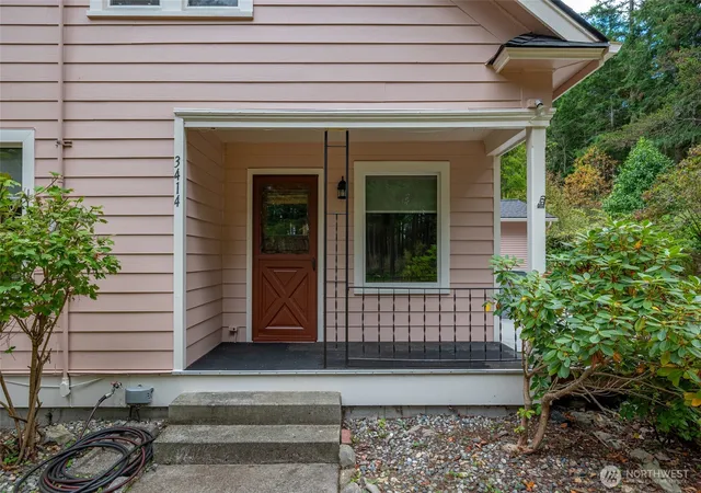 Photo 3 of Single family home for sale at 3414 Wilson Rd, Oak Harbor, WA 98277 | MLS# NWM2574986 | Listing updated on 2026-09-25