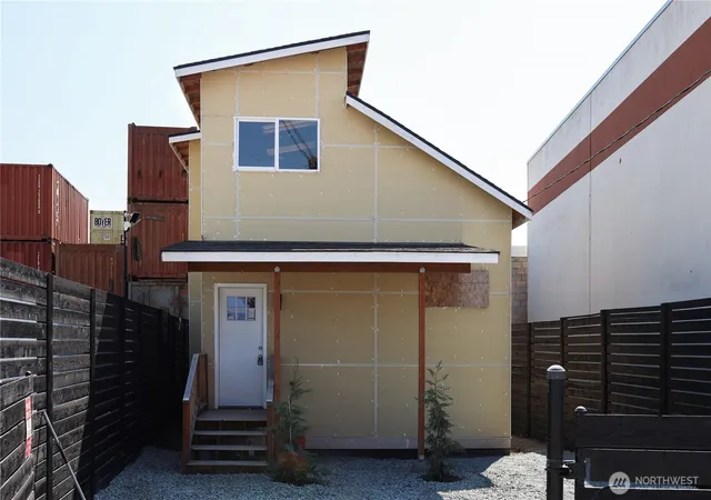Photo 2 of Single family home for sale at 719 S Riverside Dr, Seattle, WA 98108 | MLS# NWM2574988 | Listing updated on 2026-09-25
