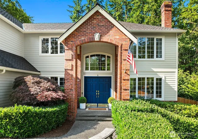 Photo 2 of Sale Pending at 21728 Ne 81st St, Redmond, WA 98053 | MLS# NWM2575000 | Listing updated on 2026-09-25