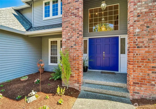 Photo 2 of Sale Pending at 2122 221st Place Ne, Sammamish, WA 98074 | MLS# NWM2575003 | Listing updated on 2026-09-22