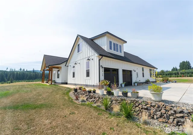 Photo 2 of Single family home for sale at 620 29 Cousins Rd, Chehalis, WA 98532 | MLS# NWM2575025 | Listing updated on 2026-09-25