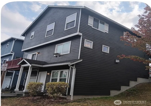 Photo 3 of Single family home for sale at 23704 117th Pl Se #17, Kent, WA 98031 | MLS# NWM2575027 | Listing updated on 2026-09-25