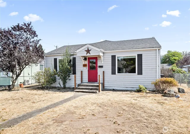 Photo 1 of Single family home for sale at 4813 S Oakes St, Tacoma, WA 98409 | MLS# NWM2575037 | Listing updated on 2026-09-25