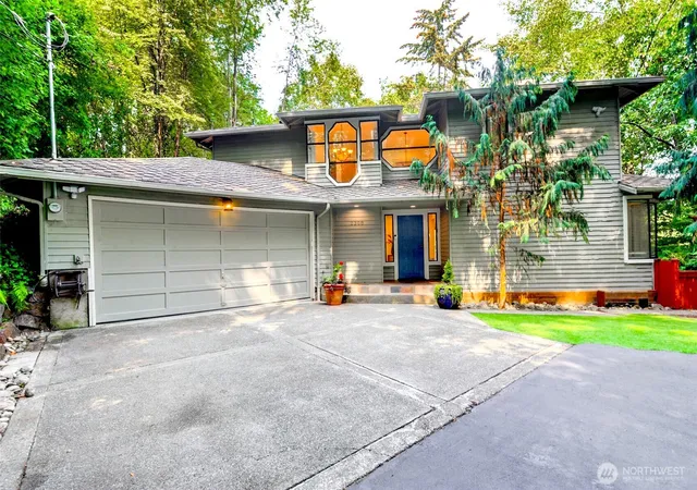 Photo 1 of Single family home for sale at 2308 Ne 123rd St, Seattle, WA 98125 | MLS# NWM2575045 | Listing updated on 2026-10-01