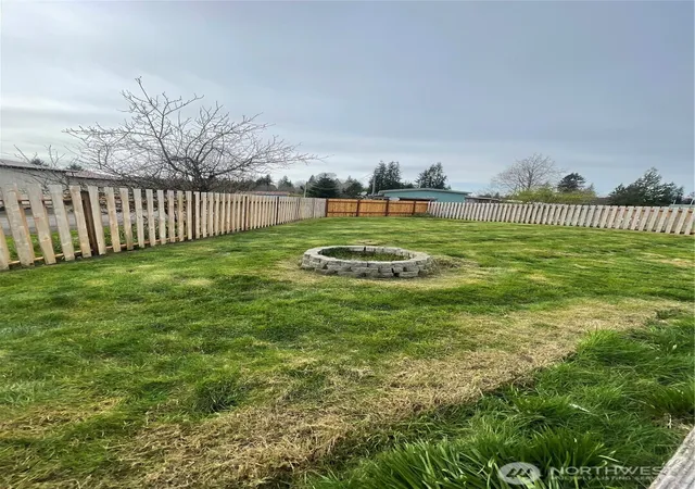 Photo 3 of Sale Pending at 1344 Axford St, Raymond, WA 98577 | MLS# NWM2575050 | Listing updated on 2026-09-02